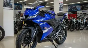 Yamaha R15 V5 2025 front view at Indian dealership, bold racing blue color